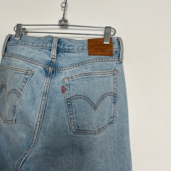 Levis wedgie light wash - size 27 - Picture 5 of 7
